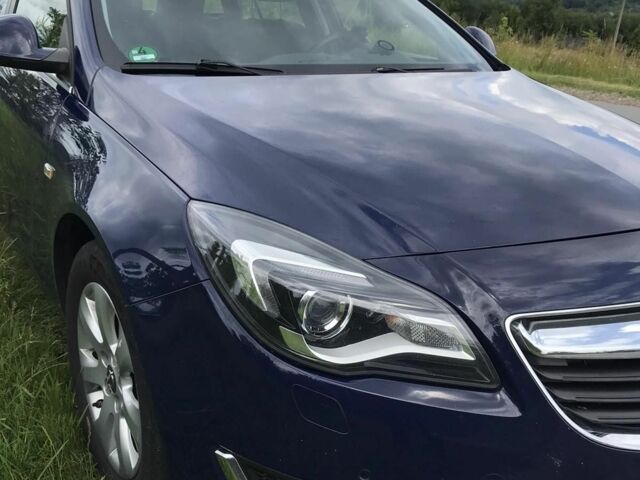 Синий Опель Инсигния, объемом двигателя 0 л и пробегом 245 тыс. км за 11500 $, фото 3 на Automoto.ua