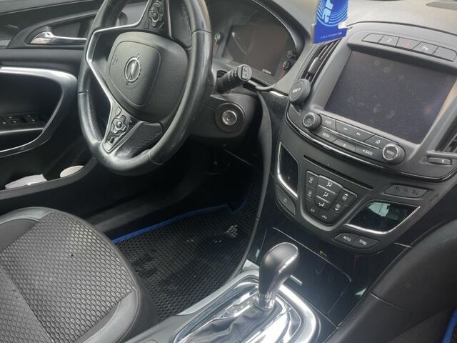 Синий Опель Инсигния, объемом двигателя 1.6 л и пробегом 260 тыс. км за 13000 $, фото 3 на Automoto.ua