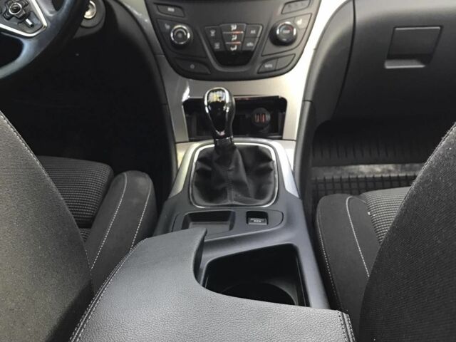 Синий Опель Инсигния, объемом двигателя 0 л и пробегом 245 тыс. км за 11500 $, фото 7 на Automoto.ua