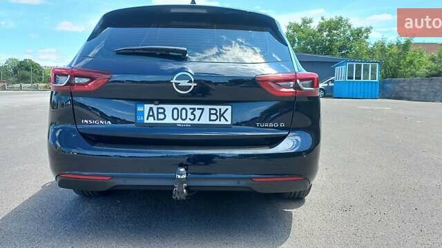 Синий Опель Инсигния, объемом двигателя 1.6 л и пробегом 190 тыс. км за 13500 $, фото 3 на Automoto.ua