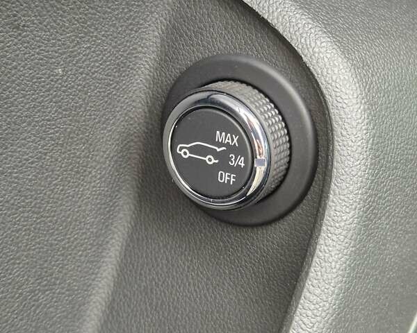 Синий Опель Инсигния, объемом двигателя 2 л и пробегом 201 тыс. км за 16500 $, фото 39 на Automoto.ua