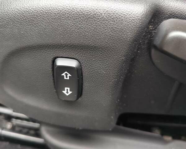 Синий Опель Инсигния, объемом двигателя 1.6 л и пробегом 285 тыс. км за 12899 $, фото 23 на Automoto.ua