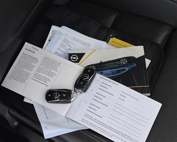 Синій Опель Інсігнія, об'ємом двигуна 2 л та пробігом 201 тис. км за 16599 $, фото 85 на Automoto.ua