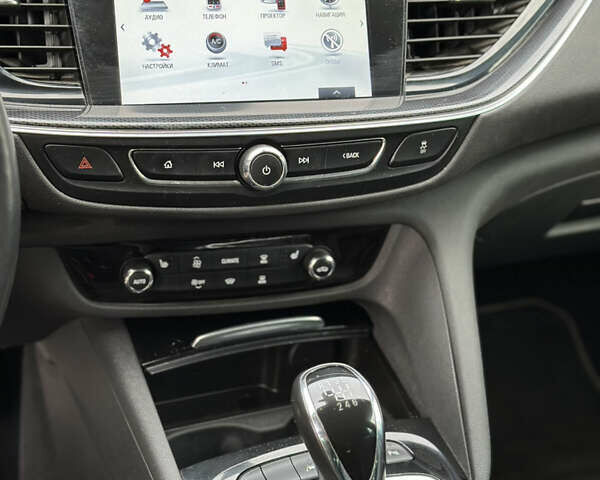 Синий Опель Инсигния, объемом двигателя 2 л и пробегом 280 тыс. км за 10999 $, фото 9 на Automoto.ua