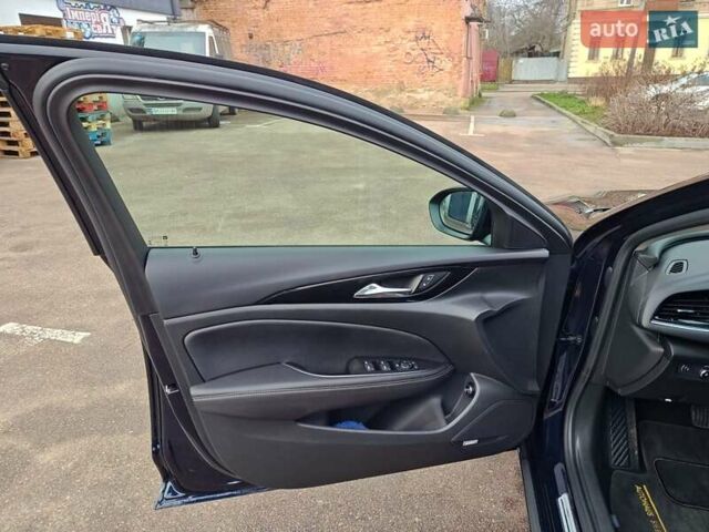 Синій Опель Інсігнія, об'ємом двигуна 1.6 л та пробігом 173 тис. км за 15700 $, фото 28 на Automoto.ua