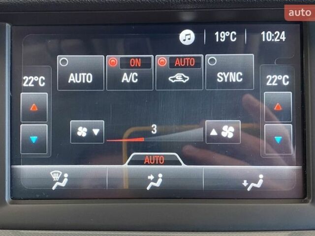 Синій Опель Інсігнія, об'ємом двигуна 0 л та пробігом 143 тис. км за 17550 $, фото 29 на Automoto.ua