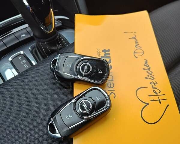 Синій Опель Інсігнія, об'ємом двигуна 1.6 л та пробігом 173 тис. км за 15700 $, фото 68 на Automoto.ua