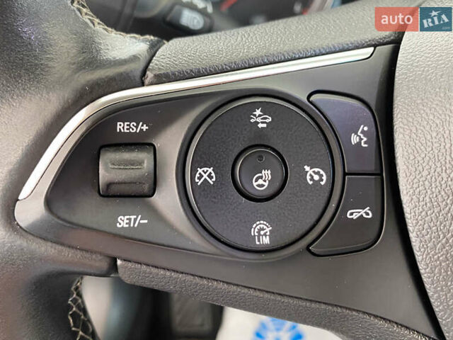 Опель Инсигния 2019 в Львове на Automoto.ua Синий Опель Инсигния, объемом двигателя 0 л и пробегом 143 тыс. км за 17550 $, фото 11 на Automoto.ua