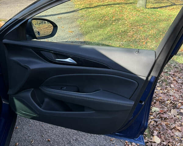 Синий Опель Инсигния, объемом двигателя 1.6 л и пробегом 156 тыс. км за 15500 $, фото 71 на Automoto.ua