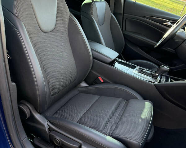 Синій Опель Інсігнія, об'ємом двигуна 1.6 л та пробігом 156 тис. км за 15500 $, фото 69 на Automoto.ua