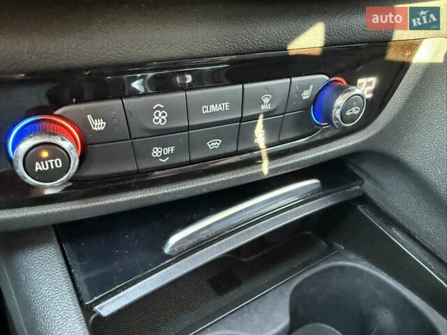 Синій Опель Інсігнія, об'ємом двигуна 1.6 л та пробігом 156 тис. км за 15500 $, фото 80 на Automoto.ua