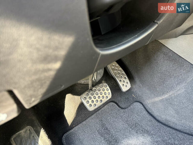 Синий Опель Инсигния, объемом двигателя 1.6 л и пробегом 156 тыс. км за 15500 $, фото 42 на Automoto.ua