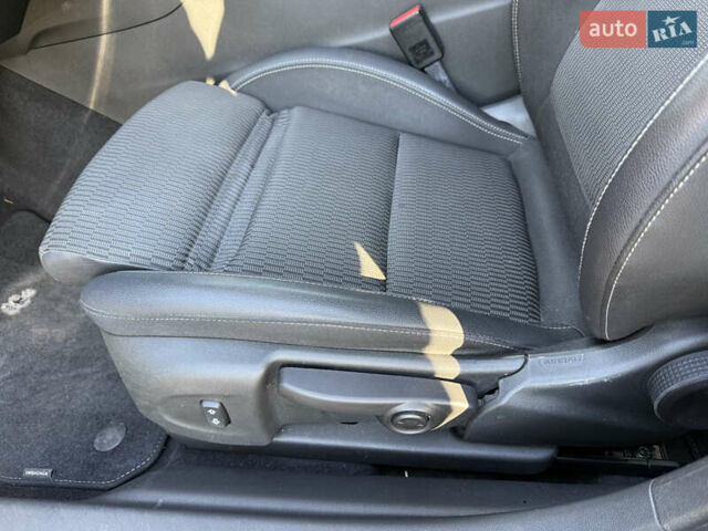 Синий Опель Инсигния, объемом двигателя 1.6 л и пробегом 156 тыс. км за 15500 $, фото 40 на Automoto.ua