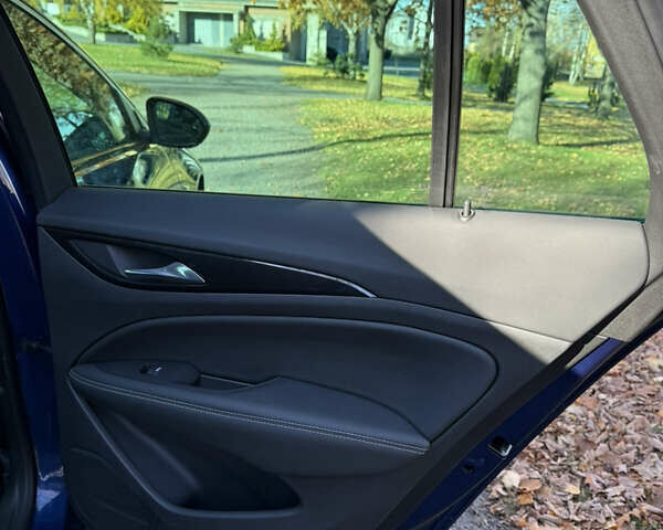 Синий Опель Инсигния, объемом двигателя 1.6 л и пробегом 156 тыс. км за 15500 $, фото 75 на Automoto.ua