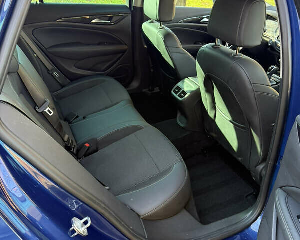 Синій Опель Інсігнія, об'ємом двигуна 1.6 л та пробігом 156 тис. км за 15500 $, фото 73 на Automoto.ua