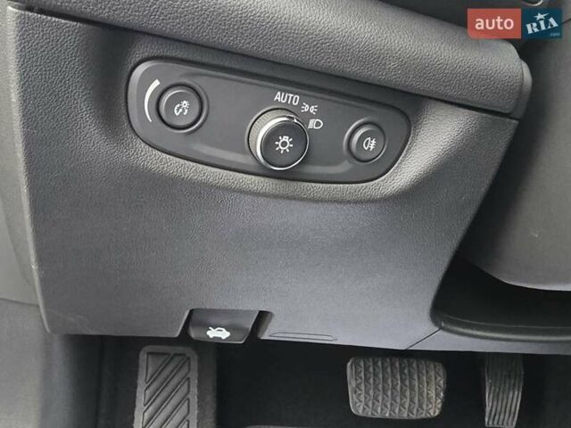 Синий Опель Инсигния, объемом двигателя 2 л и пробегом 240 тыс. км за 14900 $, фото 85 на Automoto.ua