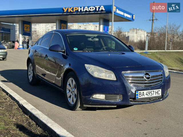 Синий Опель Инсигния, объемом двигателя 1.96 л и пробегом 307 тыс. км за 6300 $, фото 1 на Automoto.ua