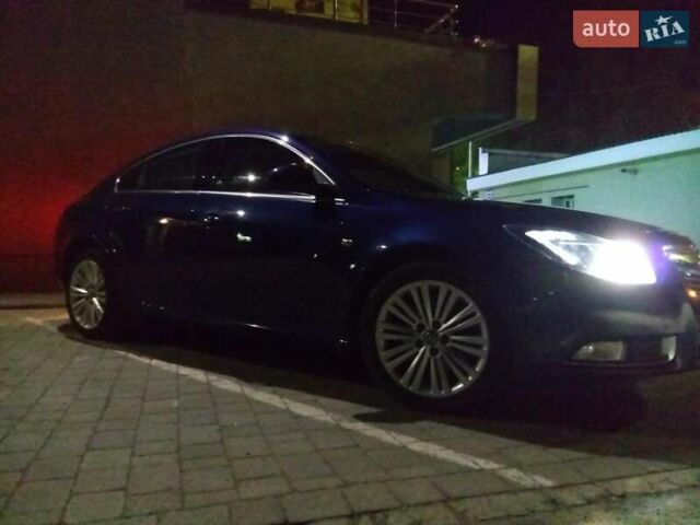 Синій Опель Інсігнія, об'ємом двигуна 1.96 л та пробігом 245 тис. км за 9500 $, фото 5 на Automoto.ua