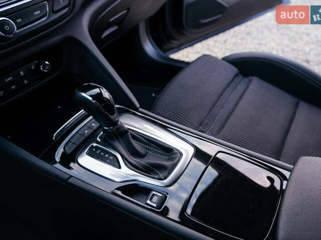 Синий Опель Инсигния, объемом двигателя 2 л и пробегом 242 тыс. км за 16500 $, фото 52 на Automoto.ua