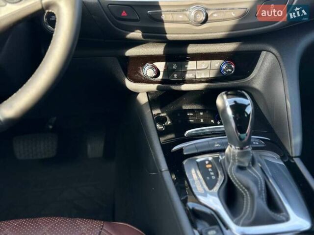 Синій Опель Інсігнія, об'ємом двигуна 1.49 л та пробігом 31 тис. км за 17000 $, фото 21 на Automoto.ua