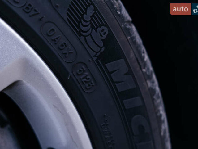 Синій Опель Інсігнія, об'ємом двигуна 2 л та пробігом 200 тис. км за 16500 $, фото 81 на Automoto.ua