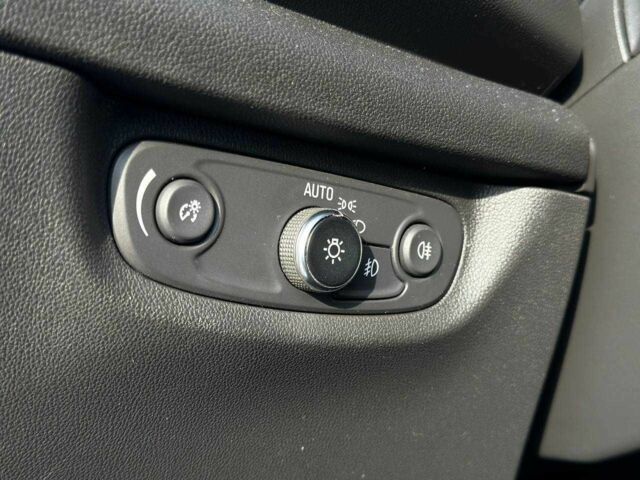 Синій Опель Інсігнія, об'ємом двигуна 1.5 л та пробігом 31 тис. км за 17000 $, фото 16 на Automoto.ua