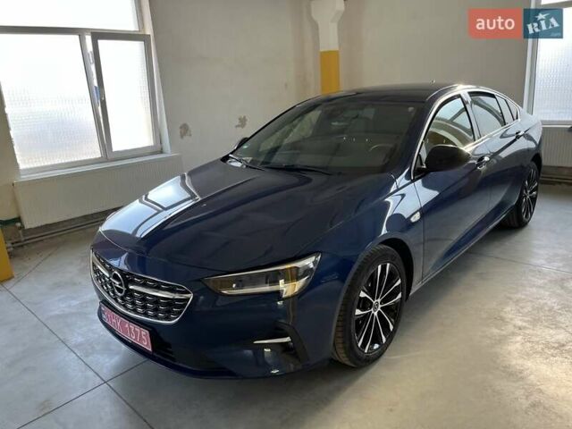 Синий Опель Инсигния, объемом двигателя 2 л и пробегом 119 тыс. км за 18900 $, фото 2 на Automoto.ua