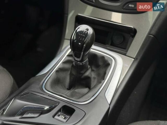 Зеленый Опель Инсигния, объемом двигателя 1.96 л и пробегом 227 тыс. км за 9999 $, фото 13 на Automoto.ua