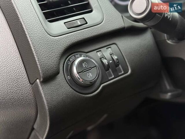 Зеленый Опель Инсигния, объемом двигателя 1.96 л и пробегом 227 тыс. км за 9999 $, фото 16 на Automoto.ua