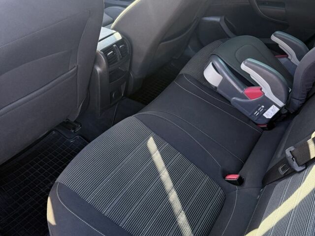 Зеленый Опель Инсигния, объемом двигателя 2 л и пробегом 280 тыс. км за 3428 $, фото 8 на Automoto.ua