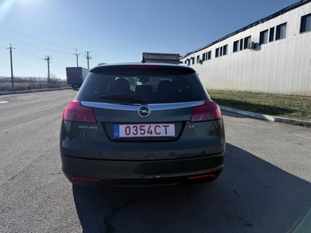 Зеленый Опель Инсигния, объемом двигателя 2 л и пробегом 280 тыс. км за 3428 $, фото 3 на Automoto.ua