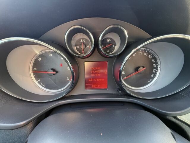 Зеленый Опель Инсигния, объемом двигателя 2 л и пробегом 280 тыс. км за 3428 $, фото 10 на Automoto.ua