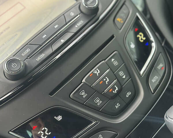 Зеленый Опель Инсигния, объемом двигателя 1.96 л и пробегом 216 тыс. км за 12700 $, фото 8 на Automoto.ua