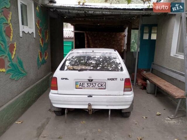 Белый Опель Кадет, объемом двигателя 1.3 л и пробегом 93 тыс. км за 1000 $, фото 12 на Automoto.ua