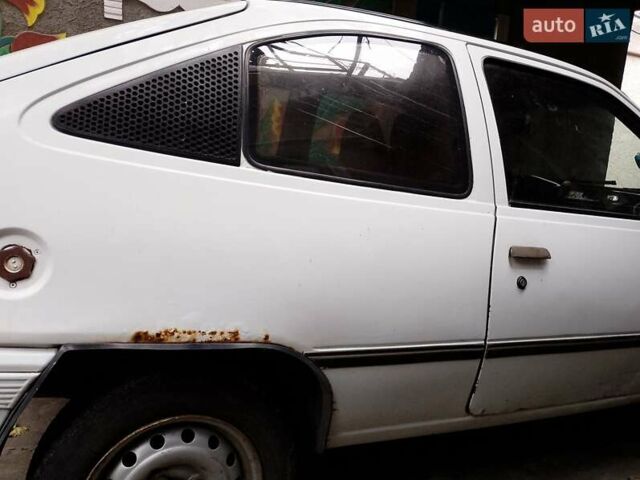 Белый Опель Кадет, объемом двигателя 1.3 л и пробегом 93 тыс. км за 1000 $, фото 11 на Automoto.ua
