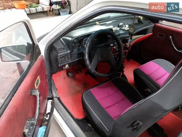 Белый Опель Кадет, объемом двигателя 1.3 л и пробегом 93 тыс. км за 1000 $, фото 9 на Automoto.ua