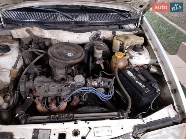 Белый Опель Кадет, объемом двигателя 1.3 л и пробегом 93 тыс. км за 1000 $, фото 5 на Automoto.ua