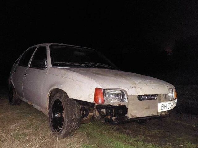 Белый Опель Кадет, объемом двигателя 1.2 л и пробегом 100 тыс. км за 150 $, фото 9 на Automoto.ua