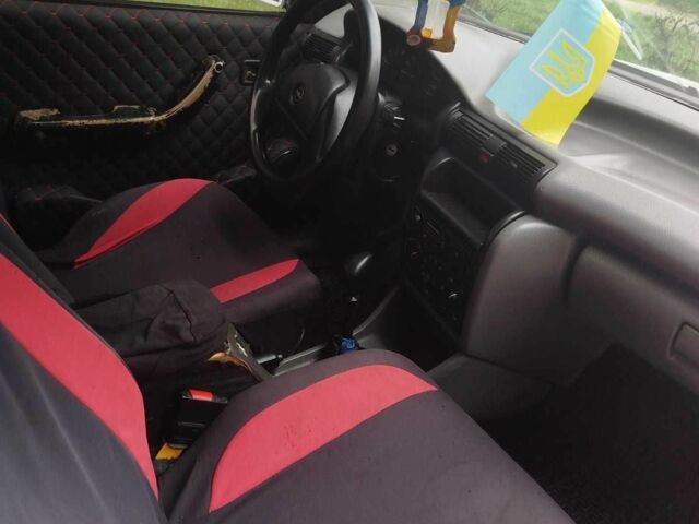 Белый Опель Кадет, объемом двигателя 1.7 л и пробегом 387 тыс. км за 650 $, фото 5 на Automoto.ua