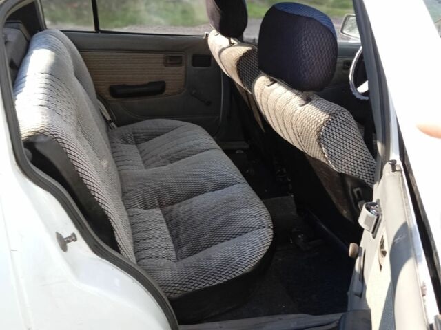 Белый Опель Кадет, объемом двигателя 5 л и пробегом 50 тыс. км за 650 $, фото 7 на Automoto.ua