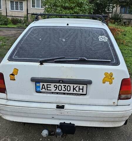 Белый Опель Кадет, объемом двигателя 1.3 л и пробегом 800 тыс. км за 700 $, фото 7 на Automoto.ua