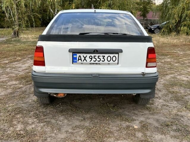 Белый Опель Кадет, объемом двигателя 1.3 л и пробегом 130 тыс. км за 1700 $, фото 4 на Automoto.ua