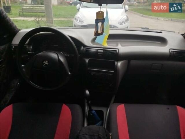 Белый Опель Кадет, объемом двигателя 1.6 л и пробегом 420 тыс. км за 650 $, фото 2 на Automoto.ua