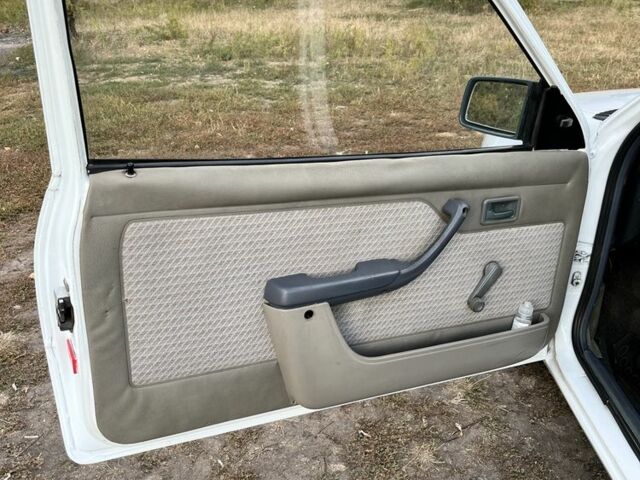 Белый Опель Кадет, объемом двигателя 1.3 л и пробегом 130 тыс. км за 1700 $, фото 6 на Automoto.ua