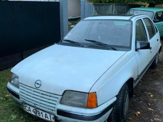 Білий Опель Кадет, об'ємом двигуна 0 л та пробігом 12 тис. км за 700 $, фото 4 на Automoto.ua