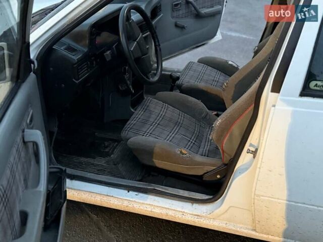 Белый Опель Кадет, объемом двигателя 1.3 л и пробегом 379 тыс. км за 750 $, фото 24 на Automoto.ua