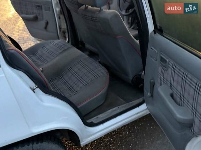 Белый Опель Кадет, объемом двигателя 1.3 л и пробегом 379 тыс. км за 750 $, фото 31 на Automoto.ua