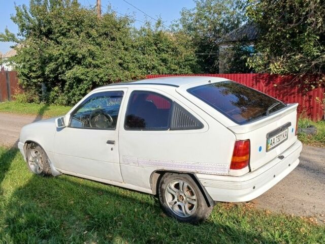 Білий Опель Кадет, об'ємом двигуна 1.6 л та пробігом 99 тис. км за 1069 $, фото 7 на Automoto.ua