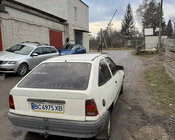 Білий Опель Кадет, об'ємом двигуна 1.3 л та пробігом 300 тис. км за 550 $, фото 3 на Automoto.ua
