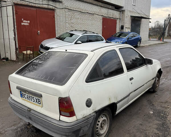 Білий Опель Кадет, об'ємом двигуна 1.3 л та пробігом 300 тис. км за 550 $, фото 4 на Automoto.ua